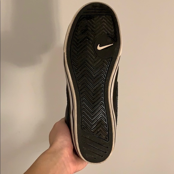 SOLD - Nike Capri II Mid - Picture 6 of 6